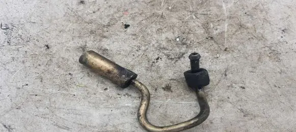 Nissan X-Trail T30 Fuel injector supply line/pipe NOCODE