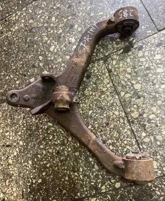 Mercedes-Benz Sprinter W906 Front lower control arm/wishbone 52088773AC