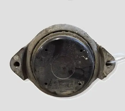 BMW 3 E92 E93 Engine mount bracket 13981112