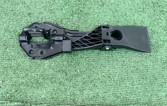 Audi A6 S6 C7 4G Engine bonnet/hood lock/latch loop/hook 4G0823480