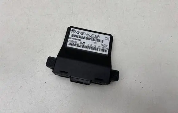 Volkswagen Touran II Gateway control module 7N0907530J 1K0907951