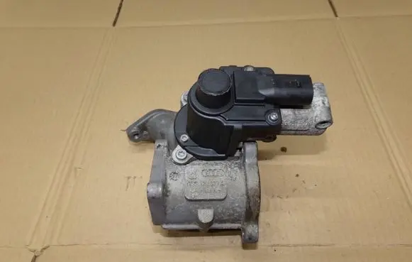 Volkswagen PASSAT B6 EGR valve 03G131501D