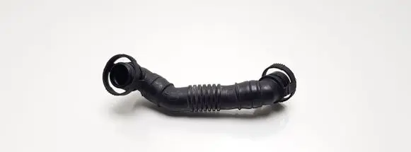 Volkswagen PASSAT B6 Breather hose/pipe 03G103493D