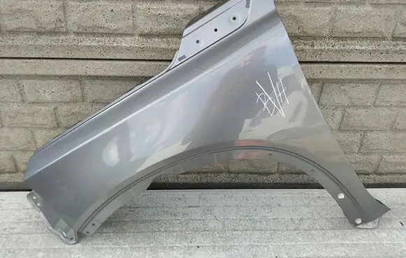Suzuki Grand Vitara II Fender