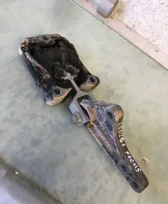 Ford Focus Gearbox mount Jx616p082bd Jx616p082