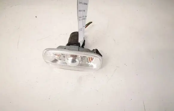 Audi A6 S6 C6 4F Front fender indicator light 8E0949127