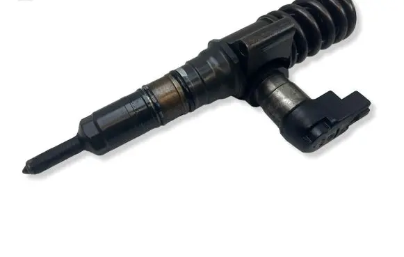 Volkswagen PASSAT B6 Fuel injector 03G130073S