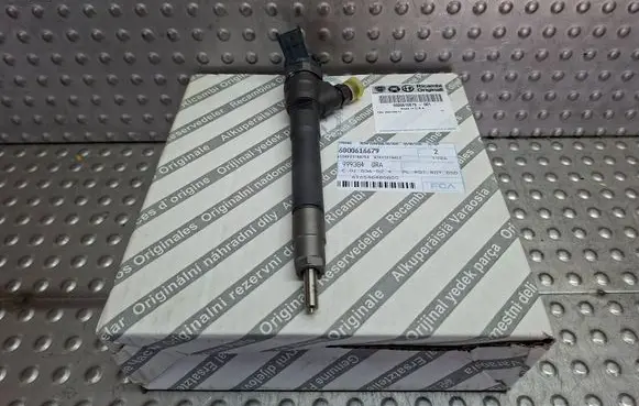 Renault Trafic III (X82) Fuel injector S26340286 0445110414