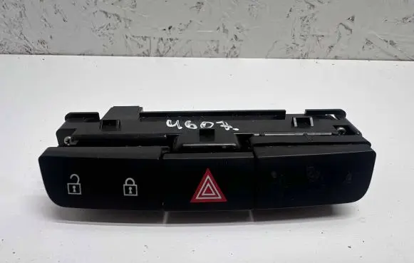 Opel Insignia A Hazard light switch 13324594