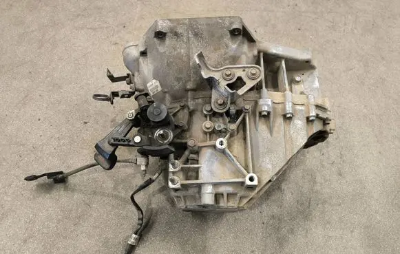 KIA Sorento Manual 6 speed gearbox 430003B130 4WD