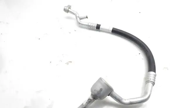 Air conditioning (A/C) pipe/hose