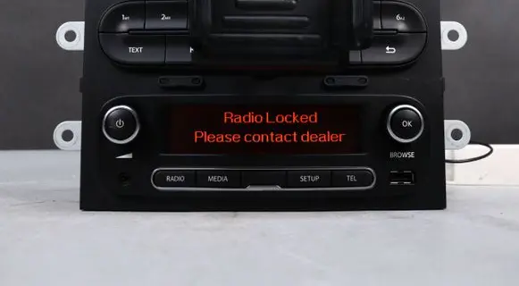 Renault Twingo III Radio/CD/DVD/GPS head unit 281156611R