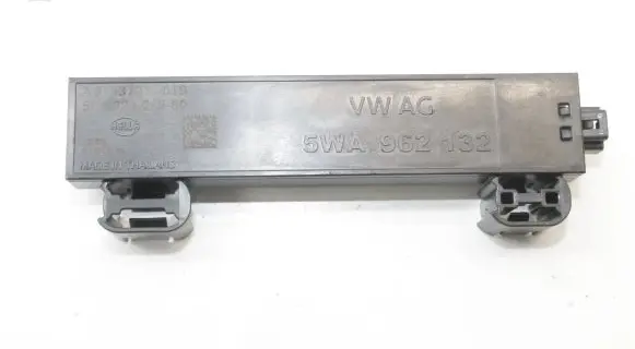 Skoda Octavia Mk4 Keyless system antenna 5WA962132