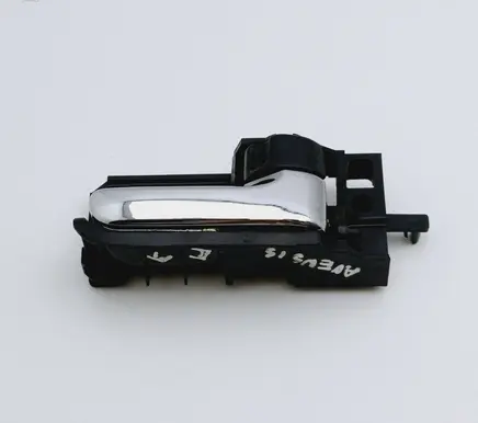 Toyota Avensis T250 Rear door interior handle 50594A2