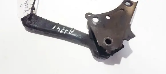Citroen C3 Engine mounting bracket