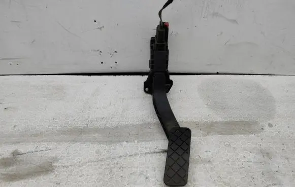 Skoda Octavia Mk3 (5E) Accelerator throttle pedal 5Q2723503D 6PV01062105