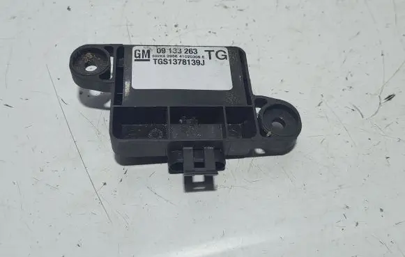 Volkswagen Golf IV Airbag deployment crash/impact sensor 09133263 TGS1378139J 5WK42856