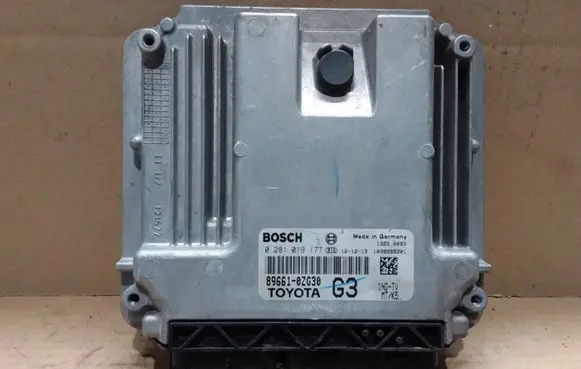 Toyota Auris 150 Engine control unit/module 0281019177 896610ZG30