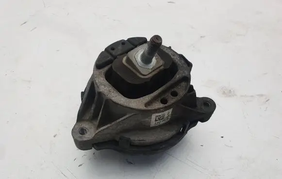BMW 2 F22 F23 Engine mount bracket 6855456 230216