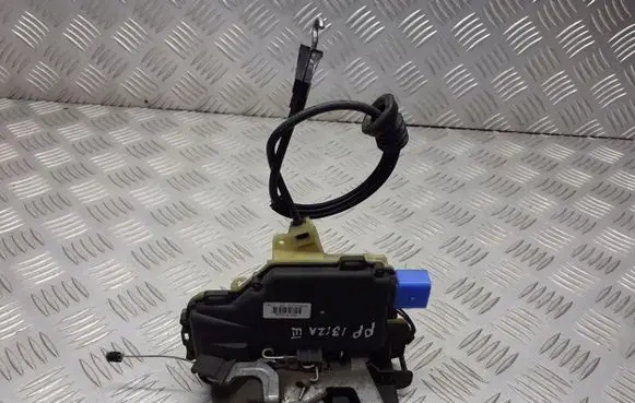 Seat Ibiza III (6L) Front door lock 3B1837016CC