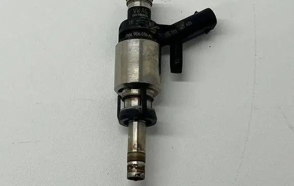 Audi A5 Fuel injector 06L906036AD 06L906A04