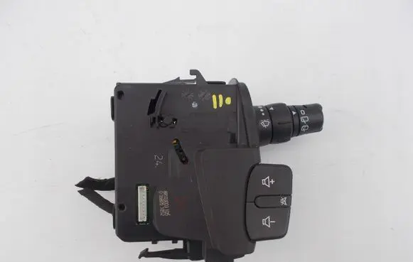 Renault Clio III Tailgate/trunk/boot open switch 8810300324