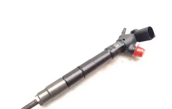 Seat Leon (5F) Fuel injector 04L130277D 28370681