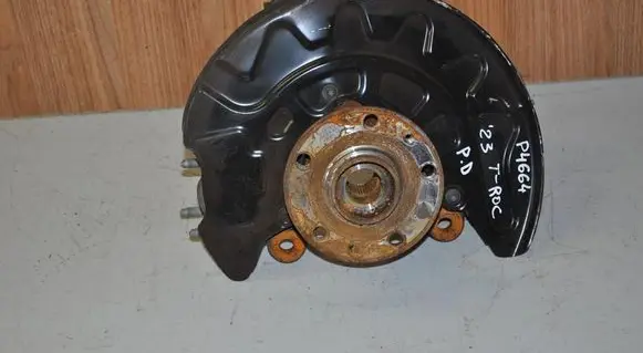 Volkswagen T-Roc Front wheel hub 5Q0400054RS