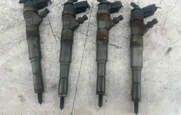 BMW 5 E60 E61 Fuel injectors set 0445110216
