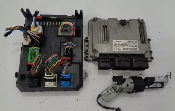 Citroen DS3 Engine ECU kit and lock set 