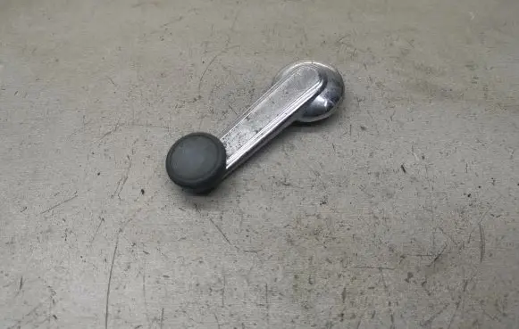 Nissan Vanette Front door window winding handle 