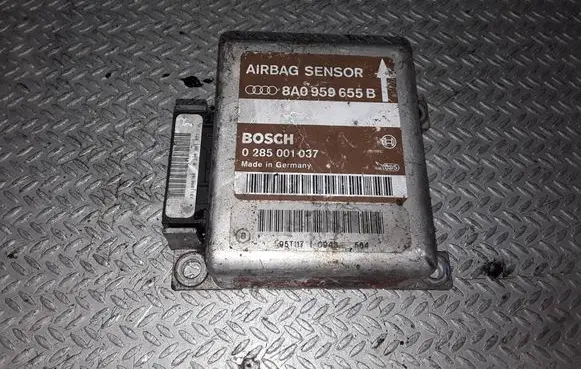 Audi A4 S4 B5 8D Airbag control unit/module 0285001037 8A0959655B