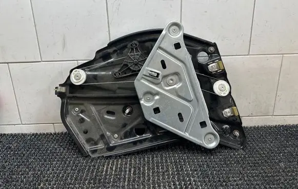 Mercedes-Benz C W205 Sliding door window regulator with motor A2056700203