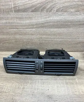 BMW 7 E65 E66 Dash center air vent grill 82235990 69112039 642282235990