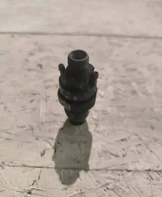 Chevrolet Suburban Fuel injector 0430211097