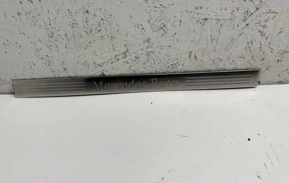 Mercedes-Benz E W212 Front sill trim cover A2126860936