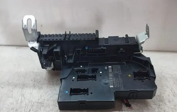 Mercedes-Benz CLS C218 X218 SAM control unit 2129060105