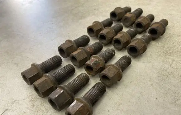 Audi A4 S4 B6 8E 8H Nuts/bolts 