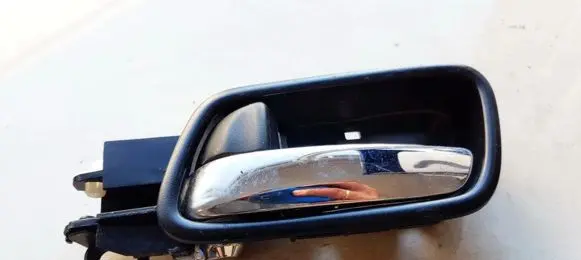 Honda CR-V Rear door interior handle