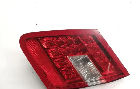 Mercedes-Benz E W212 Tailgate rear/tail lights A2129060258
