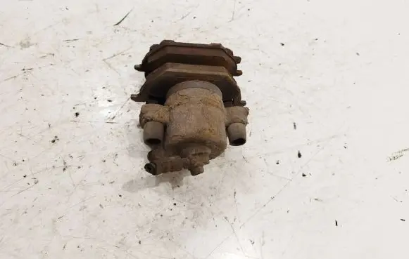 Skoda Fabia Mk2 (5J) Front brake caliper