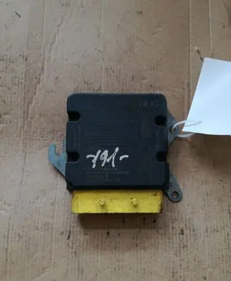 Audi A3 S3 8V Airbag control unit/module 5Q0959655AB