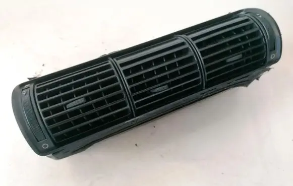 Audi A4 S4 B5 8D Dash center air vent grill 8d0820951