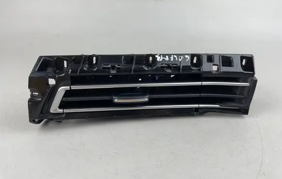 Volkswagen Golf VIII Dashboard air vent grill cover trim 5H2858712A 5H2858712