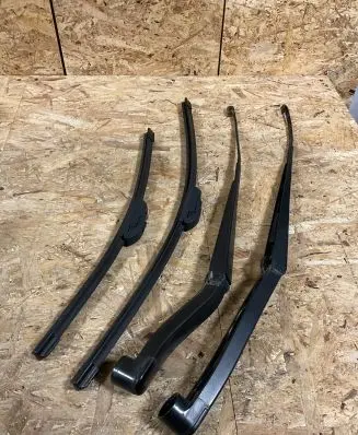 Subaru Legacy Windshield/front glass wiper blade A7844LA