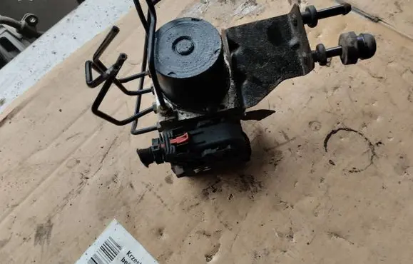 Skoda Roomster (5J) ABS Pump 0265800635 78825N0100