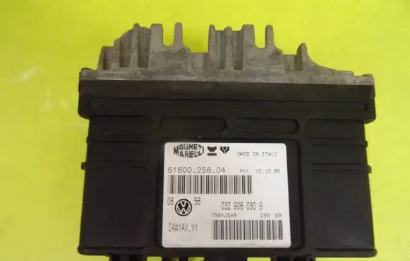 Volkswagen Golf III Engine control unit/module 032906030G 61600.256.04