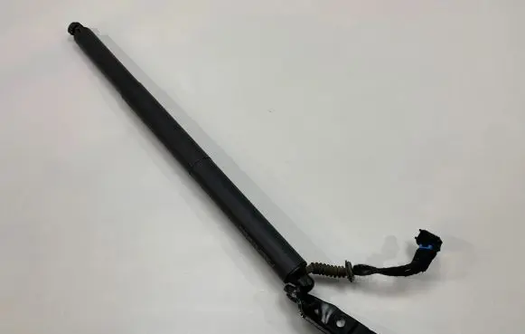 BMW X2 F39 Shock absorber/damper mounting bracket 7423847