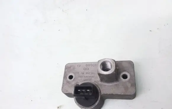 Audi 100 S4 C4 Air pressure sensor 0281002018