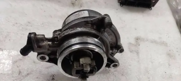 Vacuum pump